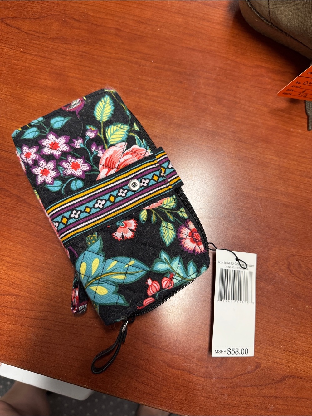Vera Bradley combo wrislet // 093019